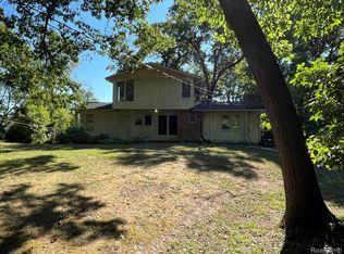 430 Sunset White, Lake Michigan, MI 48383