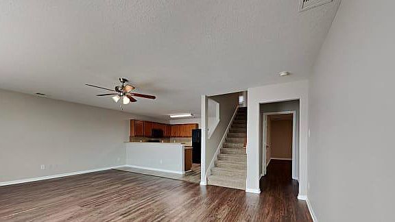 2nd image of 1122 Piedmont Creek Trl