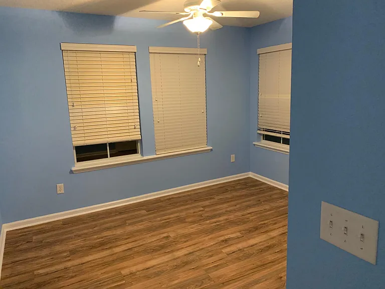 187 Crete Ct — Photo 17