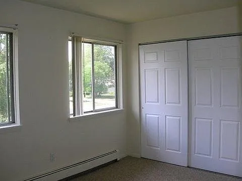 1001 S Brown St — Photo 8