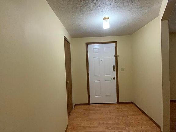 5th image of 526 Osage Dr