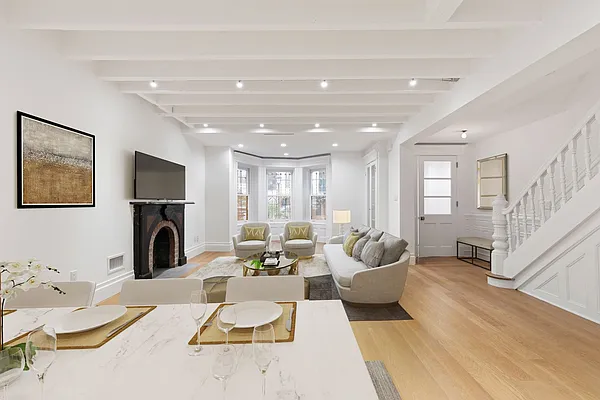 Rented by Compass | media 28