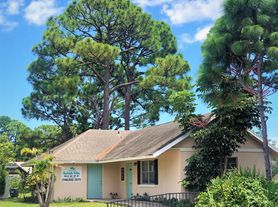 SURFSIDE VILLAS 5833 SE 47th Ave STUART, FL 34997