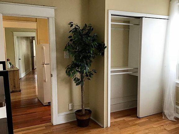 5th image of 4435 Baltimore Ave #303