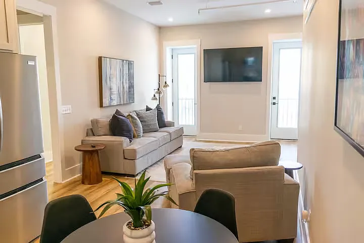 1326 Newcastle St #100 — Photo 21