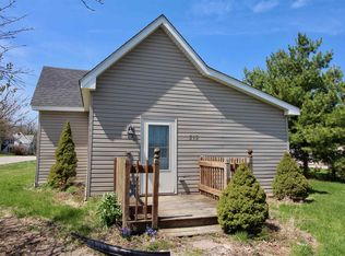 313 N 1st St, Upland, IN 46989