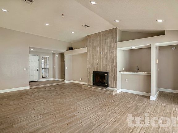 4th image of 9406 Pebble Glen Ave
