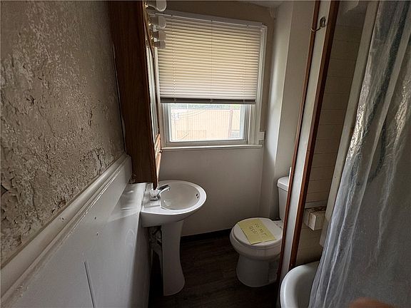 4th image of 15-16 3rd St