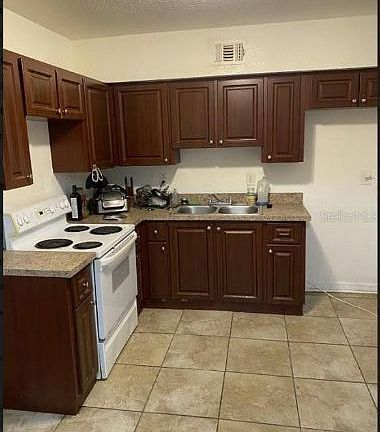5th image of 4218 E Chelsea St