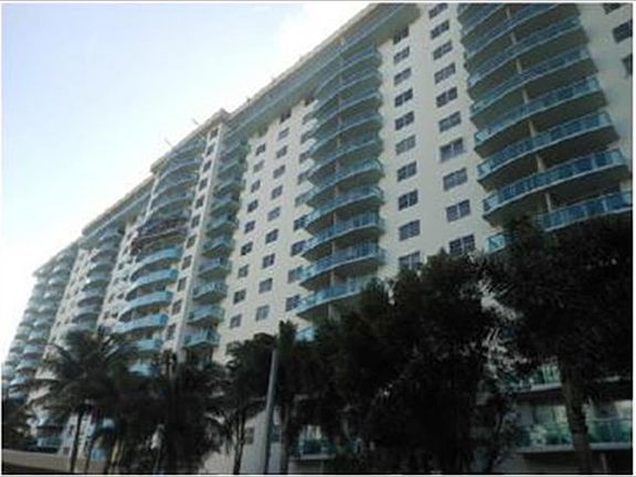 3rd image of 19390 Collins Ave APT 1616A