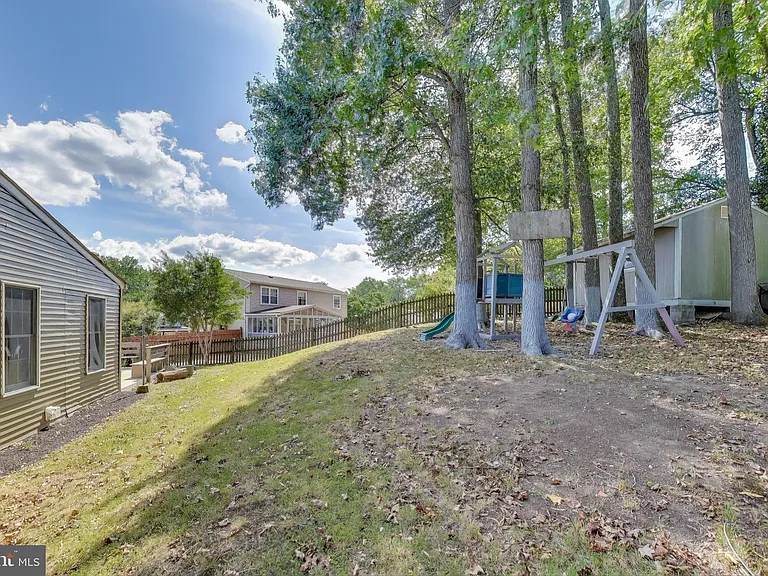 9217 Briarchip St — Photo 40