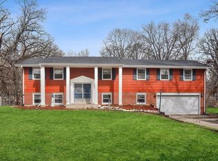 1718 W Maple Ln, Crete, IL 60417