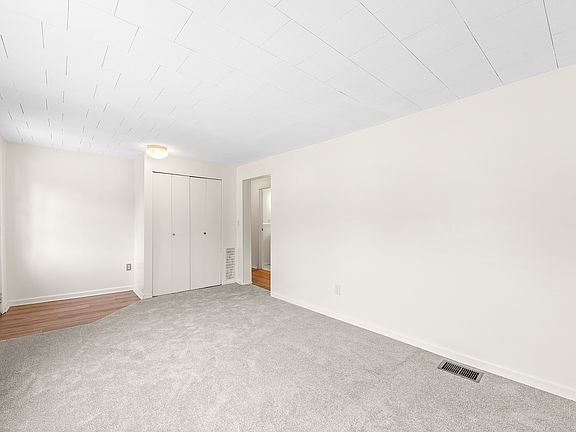3rd image of 3060 Ravenna St