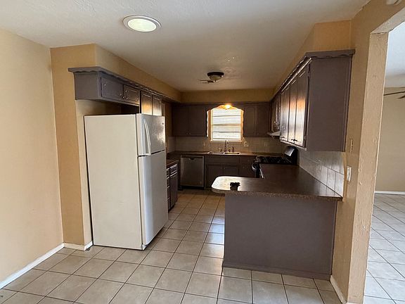 4th image of 5729 NW 31st Ter