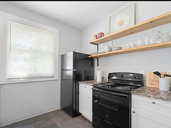 2nd image of 402 E Dewey Pl #101