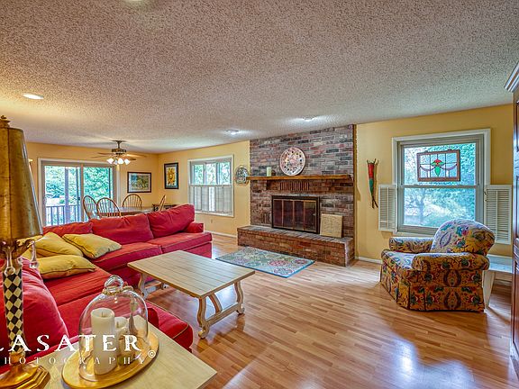 2nd image of 1506 Brentwood Dr