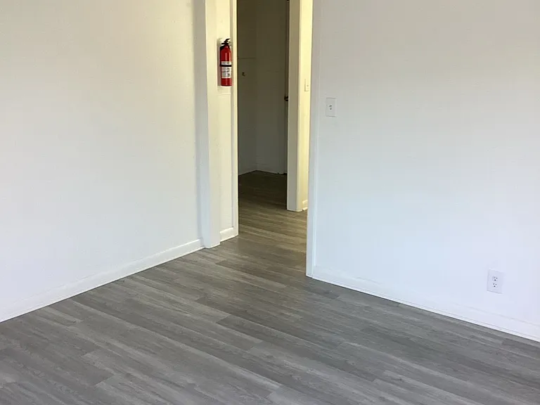 930 SW Angle St #1 — Photo 12