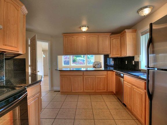 5th image of 1307 S 251st Ct