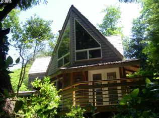 175 W 7th St, Cannon Beach, OR