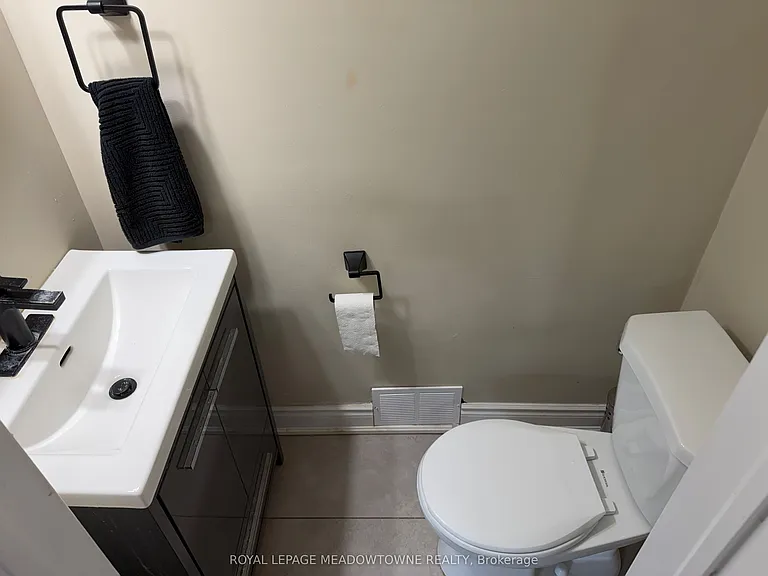 4 Keats Ave #MAIN — Photo 10
