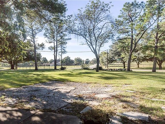 3rd image of 3108 Southlake Park Dr