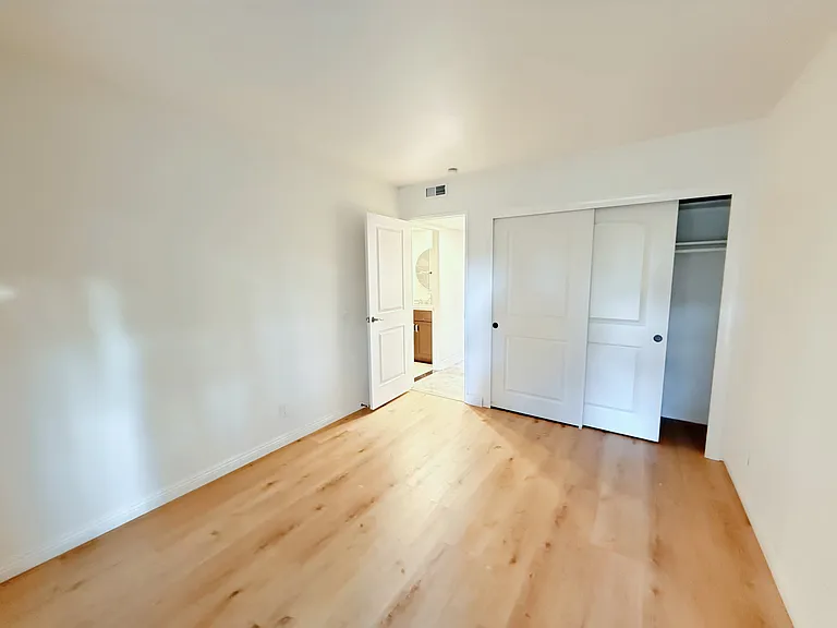 11244 Lucas St — Photo 16
