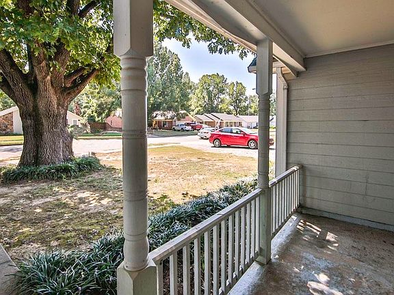 3rd image of 7837 Tumbling Creek Dr