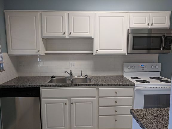 5th image of 2056 Harwitch Rd