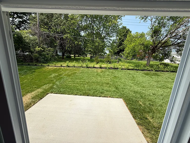 826 Rosemary Ln — Photo 12