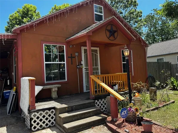 2317 35th Ave N, Texas City, TX 77590