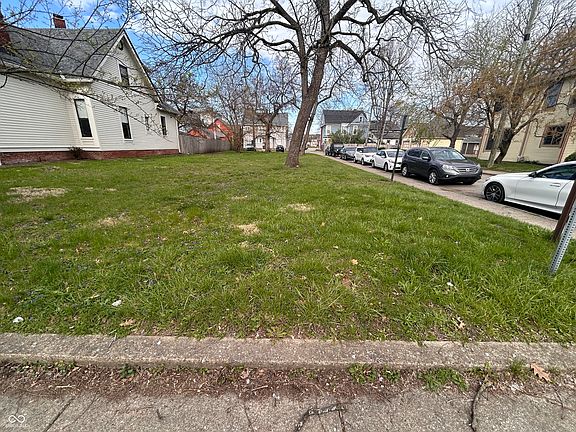 2nd image of 1656 N Delaware St