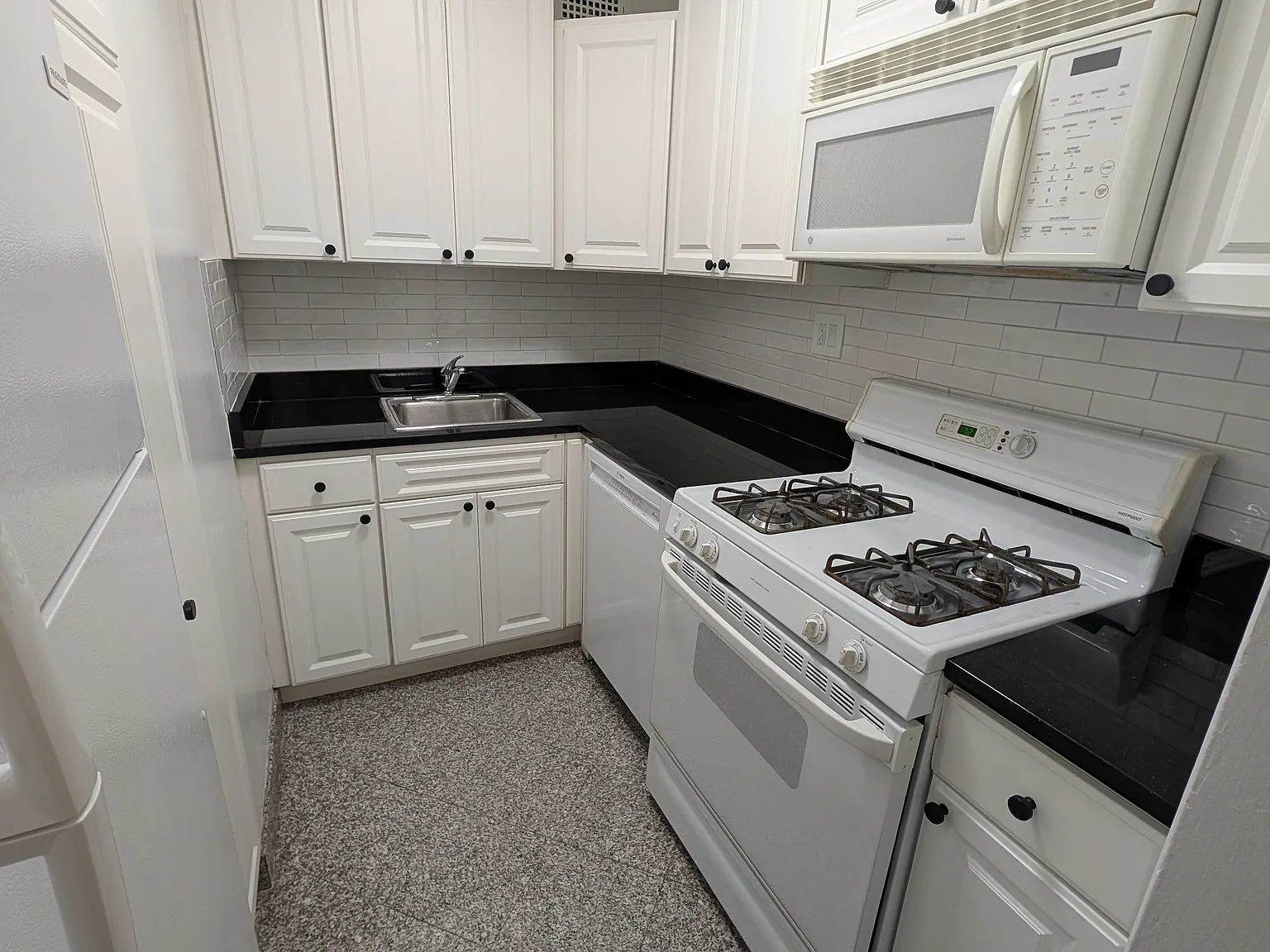 176 East 77th Street — Photo 4