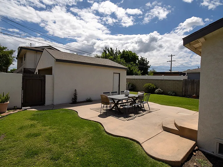 5968 Autry Ave — Photo 15