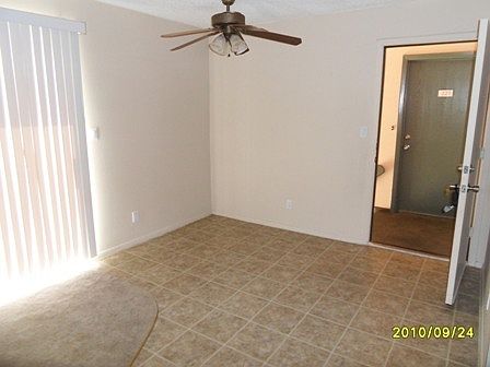 3rd image of 1224 E EVERGREEN Street #222
