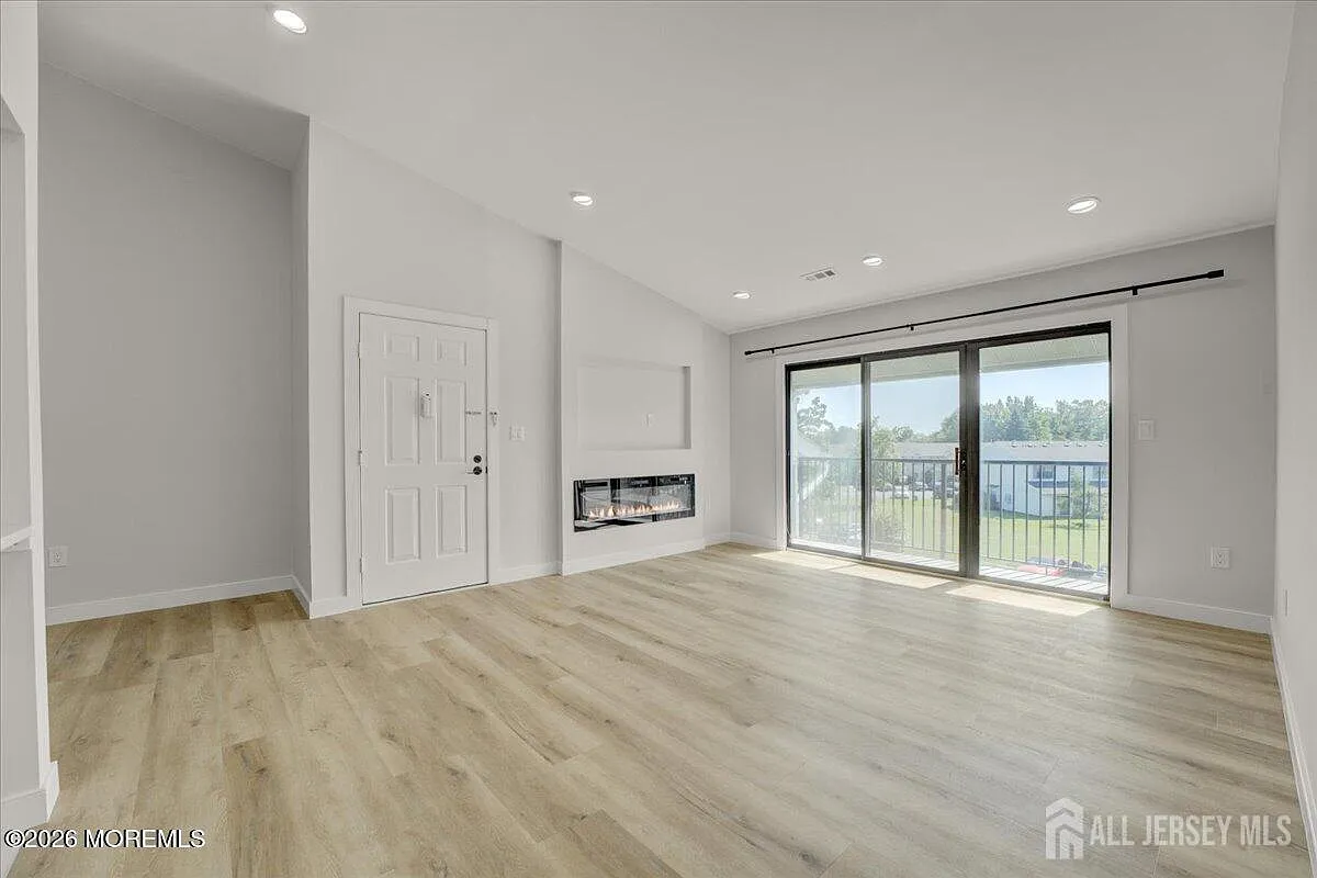 2 bed, 2.0 bath, 1108 sqft, $2,800 — Photo 4