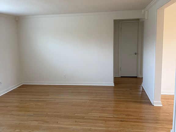 4th image of 451 Bernhardt Dr APT 3
