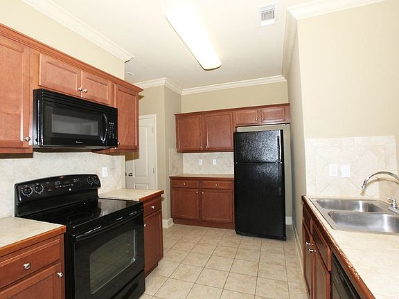 5th image of 8435 Florida Blvd Unit 4E