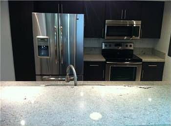 4th image of 3071 NE 183rd Ln