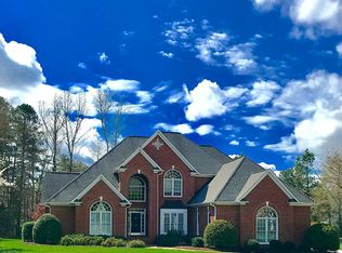 5605 Hedgeshire Ct, Greensboro, NC 27407