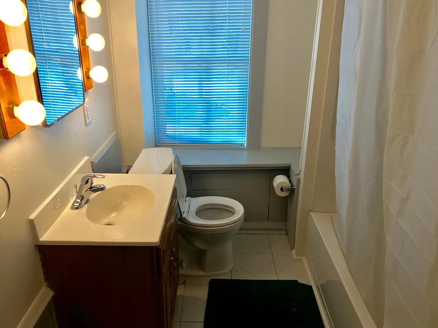 1724 W Doe Run Rd — Photo 4