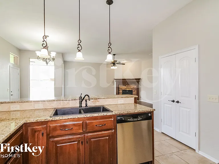 17205 Serrano Dr — Photo 6