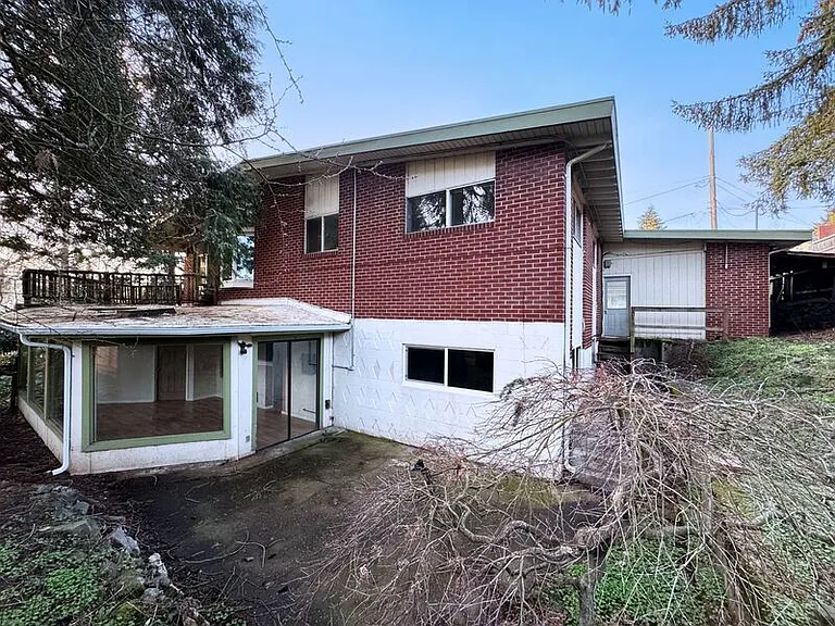 1180 E 37th Ave — Photo 7