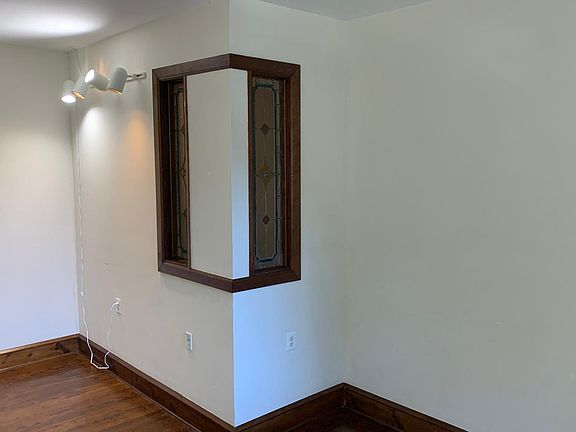 5th image of 429 E Girard Ave #2