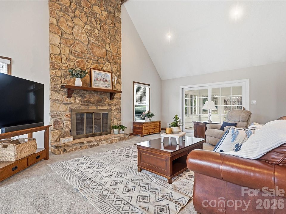 1st image of 107 Friendfield Dr