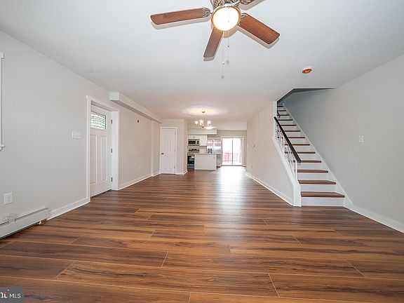 5th image of 614 Caroline Dr