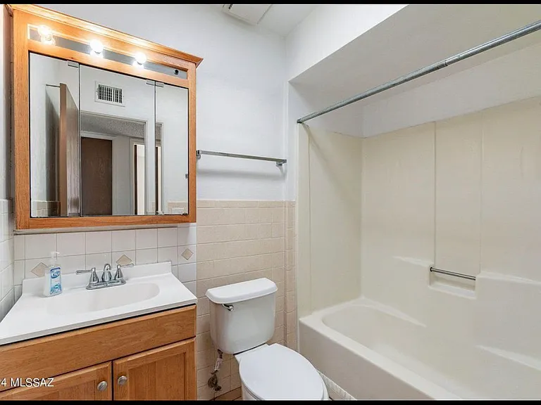 1504 W Sonora St — Photo 8