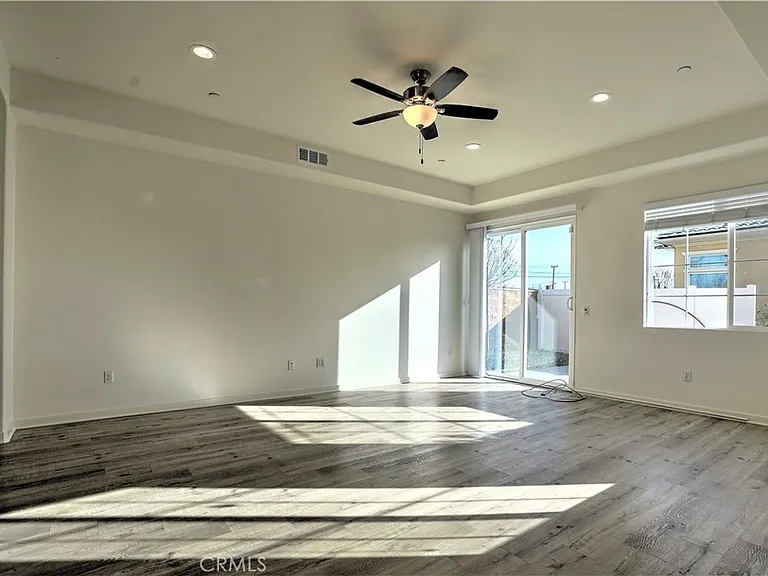 22117 Normandie Ave — Photo 9