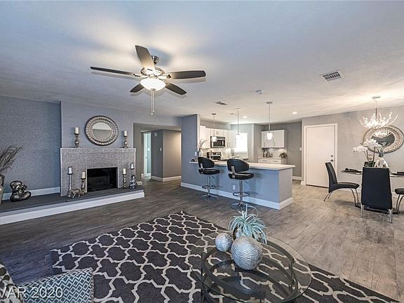2nd image of 3964 Sorrento Way
