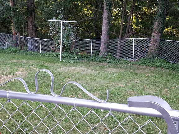 2nd image of 12419 Crest Ave