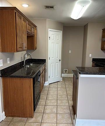 3rd image of 2721 Pakenham Dr